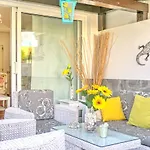 Elegant Villa In Corralejo